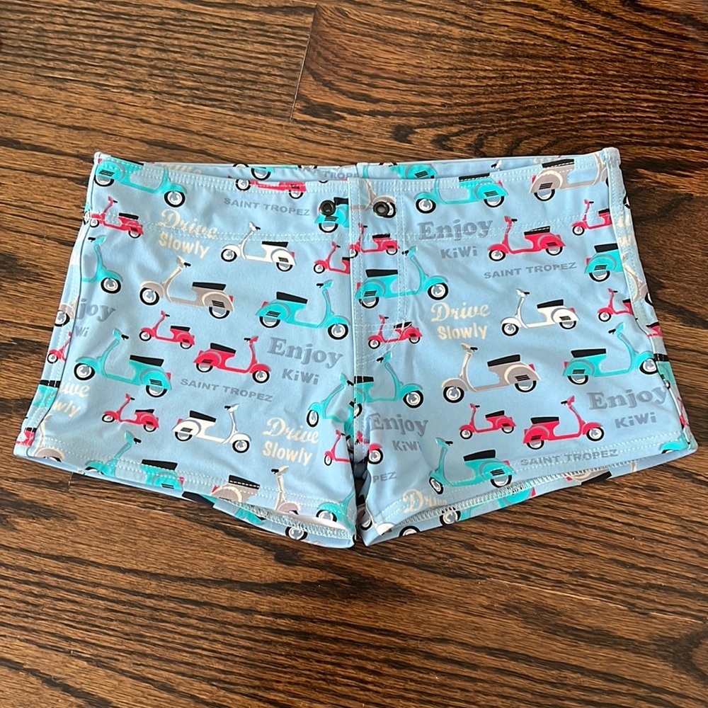 Kiwi boys swim trunks size 14A but run small